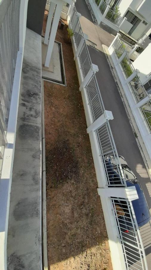 Homestay Greenway Pasir Gudang Esterno foto